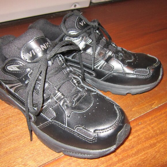 Vionic Women's Walker Classic Shoes, 8 (M) US, Black BARELY WORN, 23WALK - Picture 9 of 10